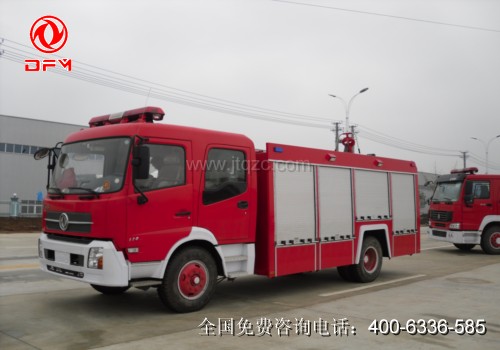 东风天锦水罐消防车（6吨）左侧面