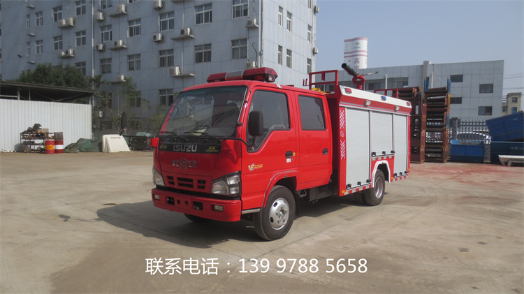 江特牌庆铃2.5吨水罐消防车