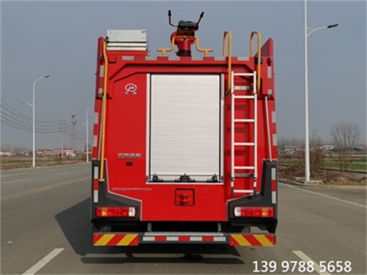 JDF5330GXFPM170CA6型泡沫消防车5.jpg