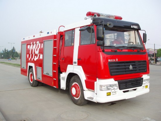 斯太尔单桥水罐消防车(8-10吨）